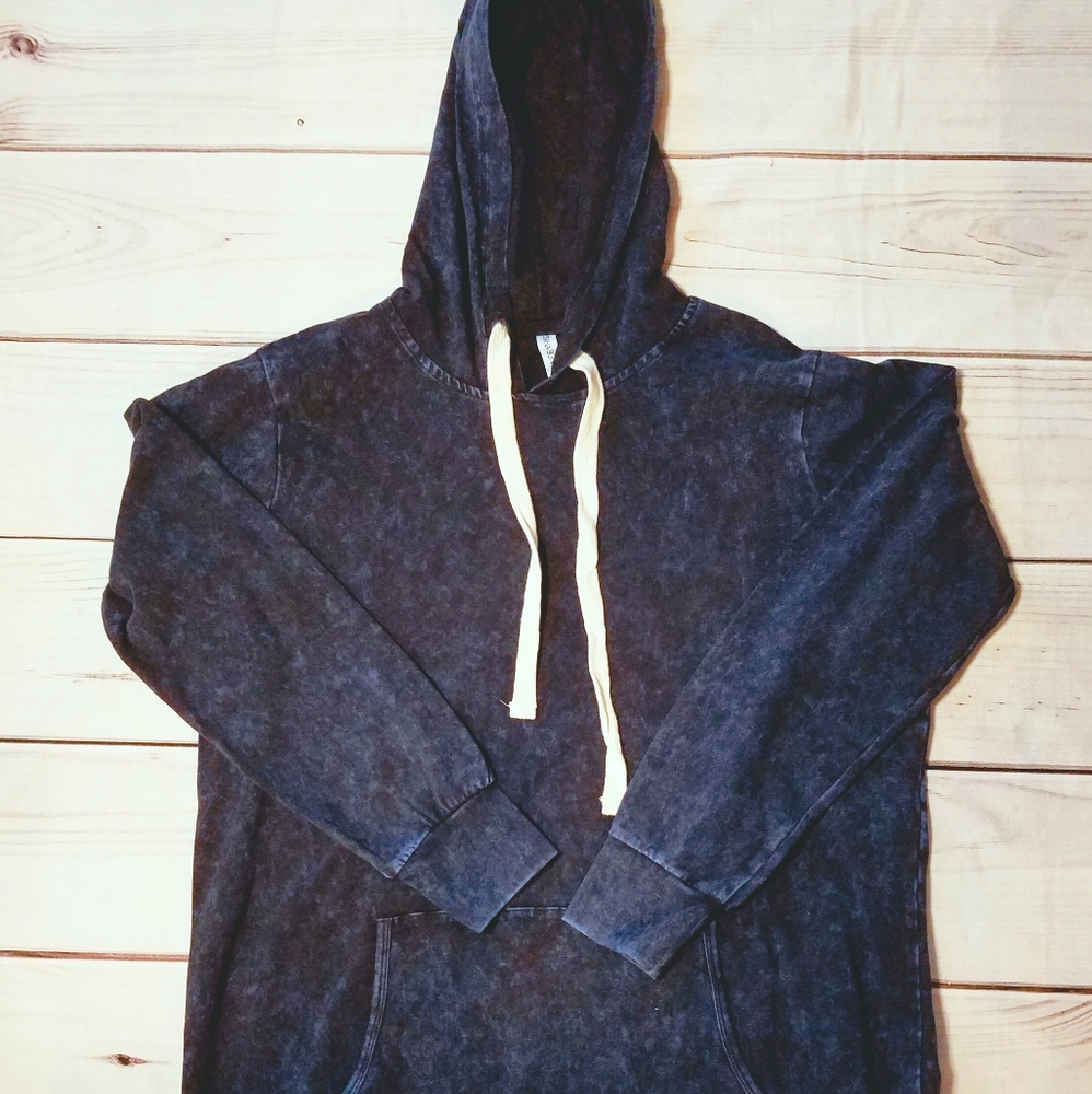 Mineral wash hoodie